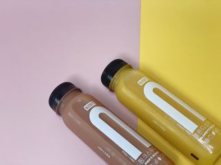 BLENDY'S 핑크 스무디+블론디 스무디 — 3.5점을 준 리뷰어가 2021년 12월 올린 사용 사진