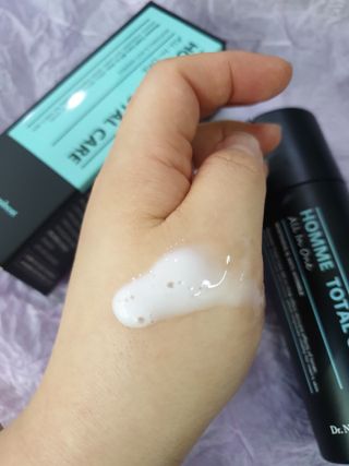 Dr.느루벗 느루벗 옴므 토탈 케어 올인원 118ml 남자 남성 스킨 로션 에센스 크림 화장품 — 5점을 준 리뷰어가 2021년 5월 올린 사용 사진