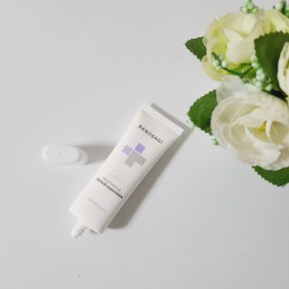 바노바기 코스메틱 바노바기 밀크씨슬 리페어 시카 선스크린 플러스 50ml — 5점을 준 리뷰어가 2023년 1월 올린 사용 사진