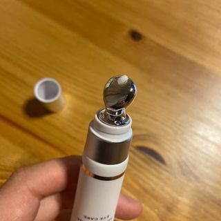 산수시 일루미네이팅 펄 영양 다크서클 스틱 아이 크림 케어 15ml — 5점을 준 리뷰어가 2021년 6월 올린 사용 사진