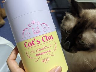 페페로니 잘 먹는 캣츄 - 무항생제 닭고기 12개 + 원양선 참치 12개 — 5점을 준 리뷰어가 2021년 8월 올린 사용 사진