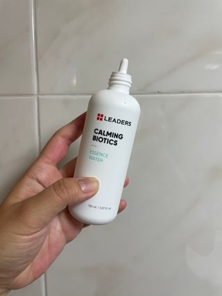 리더스코스메틱 리더스 카밍 바이오틱스 에센스 워터 — 5점을 준 리뷰어가 2022년 5월 올린 사용 사진