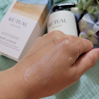 레츄얼 더 센트 바디로션 시크릿 파라다이스(500ml) — 5점을 준 리뷰어가 2022년 10월 올린 사용 사진