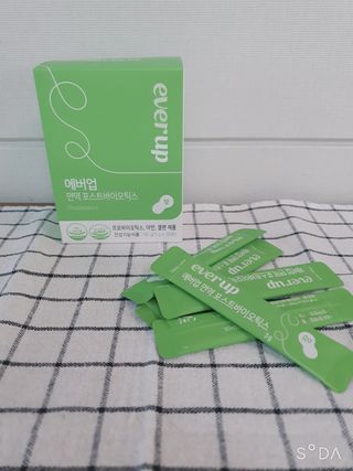 [몸엔용] 에버업 멀티비타민&미네랄, 눈건강 루테인 혈행건강 오메가3, 면역 프로바이오틱스 3종 택1 — 5점을 준 리뷰어가 2022년 4월 올린 사용 사진