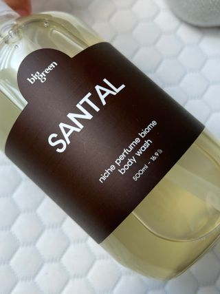 빅그린 니치 퍼퓸 바이옴바디워시 500ml(상탈, 블랙베리&베이, 블랑쉐 3종 중 택1) — 4.5점을 준 리뷰어가 2022년 8월 올린 사용 사진