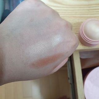 [크리스앤릴리] 돔-글 컨투어링 블러셔 — 5점을 준 리뷰어가 2022년 8월 올린 사용 사진