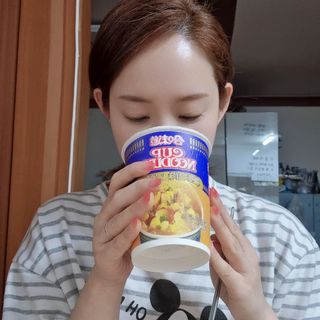 NISSIN 닛신 컵누들  4종 - 씨푸드오리지날, 씨푸드 스파이시, 씨푸드 커리, 씨푸드 XO소스 — 5점을 준 리뷰어가 2022년 5월 올린 사용 사진