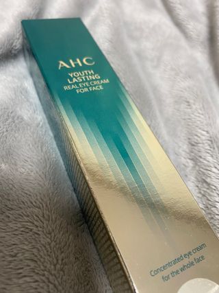 [NEW 탄력유턴 아이크림] AHC 유스 래스팅 리얼 아이크림 포 페이스 — 5점을 준 리뷰어가 2021년 3월 올린 사용 사진