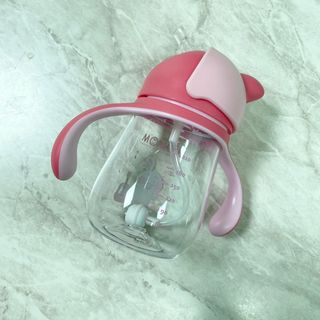 유비맘 트라이탄 코니빨대컵_컬러 랜덤 발송 — 5점을 준 리뷰어가 2021년 2월 올린 사용 사진