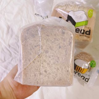 롯데제과 Vbread 포카치아식빵1개 + 미니식빵 1개 + 머핀 2개 세트 — 5점을 준 리뷰어가 2021년 9월 올린 사용 사진
