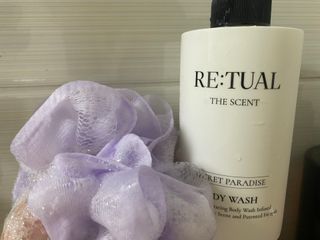레츄얼 더 센트 바디워시 시크릿 파라다이스(500ml) — 5점을 준 리뷰어가 2022년 7월 올린 사용 사진