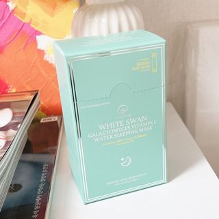 오투에니원 화이트 스완 갈락토미세스 비타민 C 워터 슬리핑 마스크 — 5점을 준 리뷰어가 2022년 12월 올린 사용 사진