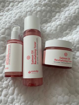 아이앤립 / EYENLIP 아이앤립 연어오일 리바이탈라이징 토너+앰플+크림 3종 세트 — 4.5점을 준 리뷰어가 2021년 7월 올린 사용 사진