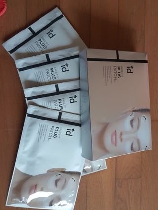 아이디플라코스메틱 아이디 페이스핏 플러스 패치 v2 — 3점을 준 리뷰어가 2021년 4월 올린 사용 사진