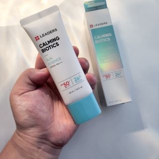 리더스코스메틱 리더스 카밍 바이오틱스 선 에센스 SPF 50+ PA++++ — 5점을 준 리뷰어가 2022년 8월 올린 사용 사진