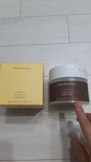 산다화 비타민씨 화이트닝 토너 패드 — 5점을 준 리뷰어가 2023년 9월 올린 사용 사진