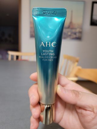 [NEW 탄력유턴 아이크림] AHC 유스 래스팅 리얼 아이크림 포 페이스 — 5점을 준 리뷰어가 2021년 3월 올린 사용 사진