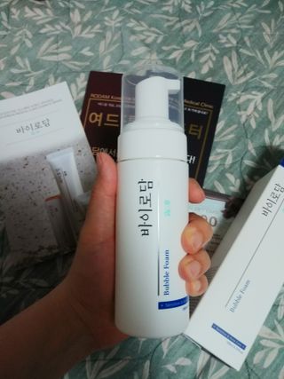 [바이로담] 저자극 약산성버블 폼 폼클렌징 150ml — 5점을 준 리뷰어가 2021년 3월 올린 사용 사진
