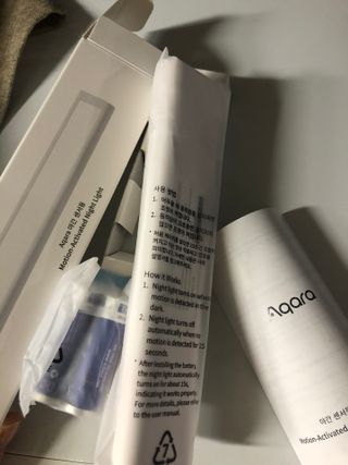아카라 어두울 때만 켜지는 스마트 무선 센서등 — 4점을 준 리뷰어가 2021년 11월 올린 사용 사진