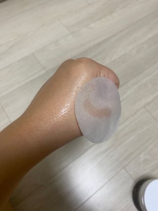 산다화 비타민씨 화이트닝 토너 패드 — 5점을 준 리뷰어가 2023년 9월 올린 사용 사진