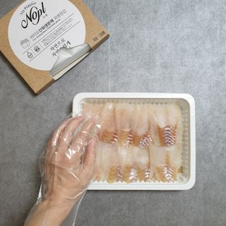 노플(NOPL) 노플 친환경 바이오 산화 생분해  항균 일회용 위생 비닐장갑 100매 + 지퍼백 소형, 대형 — 5점을 준 리뷰어가 2021년 9월 올린 사용 사진