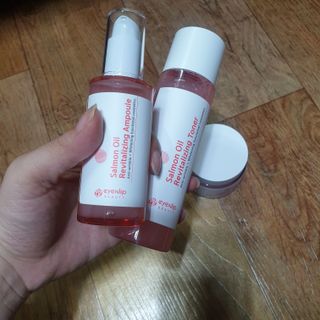 아이앤립 / EYENLIP 아이앤립 연어오일 리바이탈라이징 토너+앰플+크림 3종 세트 — 4.5점을 준 리뷰어가 2021년 6월 올린 사용 사진