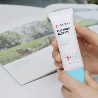 리더스코스메틱 리더스 카밍 바이오틱스 선 에센스 SPF 50+ PA++++ — 5점을 준 리뷰어가 2022년 6월 올린 사용 사진