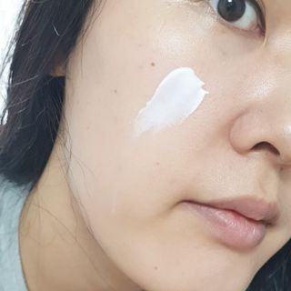 메타포레 12PM  카밍 선스크린 — 5점을 준 리뷰어가 2021년 8월 올린 사용 사진