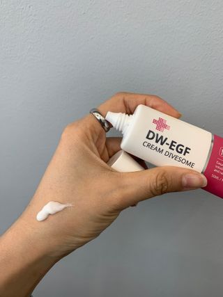 이지듀 DW-EGF 크림 다이브좀_콜라겐이 쏙쏙, 탄력피부로 다이빙 — 5점을 준 리뷰어가 2021년 3월 올린 사용 사진