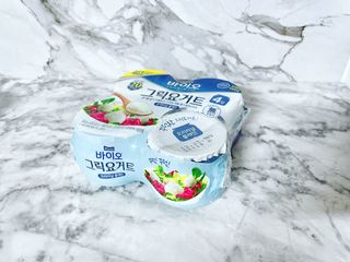 매일바이오 그릭요거트 오리지널 플레인 4개, 로스터리 커피믹스 4개 — 4.5점을 준 리뷰어가 2021년 12월 올린 사용 사진