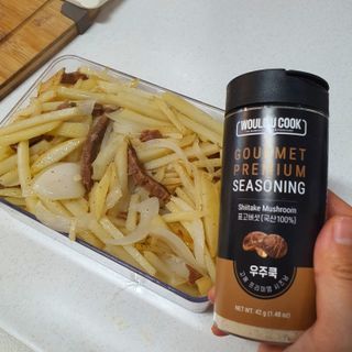 우주쿡 천연조미료 고메 프리미엄 시즈닝 6종 택1 청양고추+ /대파 /깻잎 /마늘 /생강 /표고버섯 — 5점을 준 리뷰어가 2021년 8월 올린 사용 사진