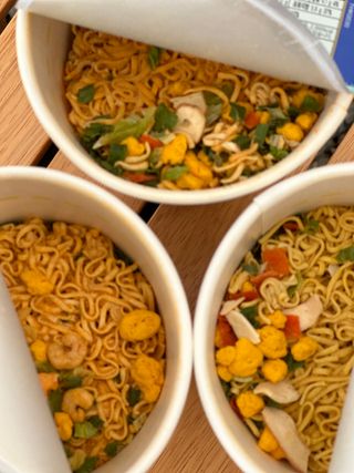 NISSIN 닛신 컵누들  4종 - 씨푸드오리지날, 씨푸드 스파이시, 씨푸드 커리, 씨푸드 XO소스 — 5점을 준 리뷰어가 2022년 12월 올린 사용 사진
