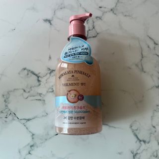 벨먼 내추럴스파 수분광채 스크럽 바디워시 600ml 5종 — 4.5점을 준 리뷰어가 2022년 5월 올린 사용 사진