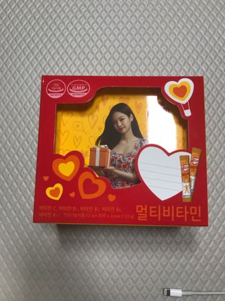 광동생활건강 [광동] 비타500데일리스틱 크리스마스 에디션 60포+20포 추가 증정&쇼핑백+스티커 gift — 5점을 준 리뷰어가 2021년 12월 올린 사용 사진