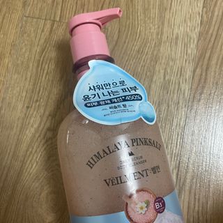 벨먼 내추럴스파 수분광채 스크럽 바디워시 600ml 5종 — 5점을 준 리뷰어가 2022년 5월 올린 사용 사진
