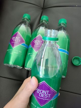 몽베스트 Montbest with Sparkling water Plain 20병 — 5점을 준 리뷰어가 2021년 10월 올린 사용 사진