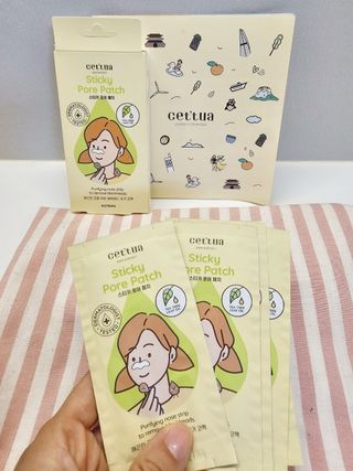 세뚜아(Cettua) 세뚜아 스티키 포어 패치 Cettua Sticky Pore Patch — 4.5점을 준 리뷰어가 2023년 7월 올린 사용 사진