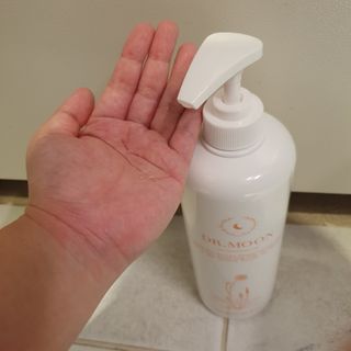 프리[닥터문] 유산균 락토케어 질경초 여성청결제 1000ml (젤타입) — 5점을 준 리뷰어가 2022년 6월 올린 사용 사진