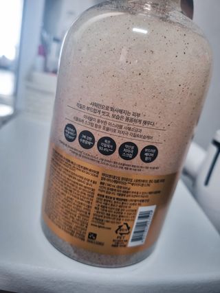 벨먼 내추럴스파 수분광채 스크럽 바디워시 600ml 5종 — 4점을 준 리뷰어가 2022년 5월 올린 사용 사진