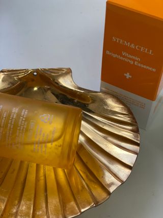 체르엠 스템앤셀 비타민 브라이트닝 에센스 30ml 1개 — 5점을 준 리뷰어가 2022년 1월 올린 사용 사진