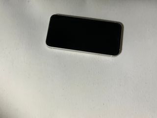 아클리브 Eco 항균 항바이러스 액정 보호필름(iPhone) — 5점을 준 리뷰어가 2022년 7월 올린 사용 사진