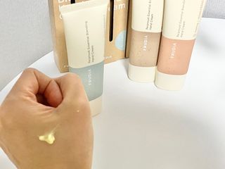 [후르디아] 끈적임 없는 착한성분 비건  핸드크림 3종 — 5점을 준 리뷰어가 2022년 11월 올린 사용 사진