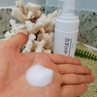 [바이로담] 저자극 약산성버블 폼 폼클렌징 150ml — 5점을 준 리뷰어가 2021년 3월 올린 사용 사진