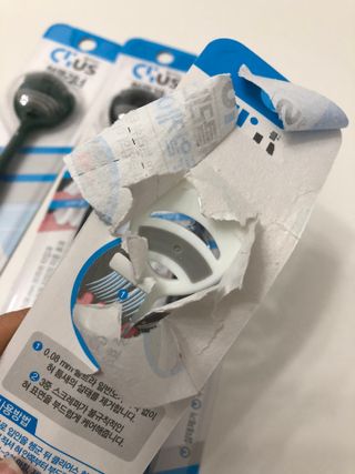 크리오 클리어스 혀백태제거 구취관리 혀클리너 — 5점을 준 리뷰어가 2021년 3월 올린 사용 사진