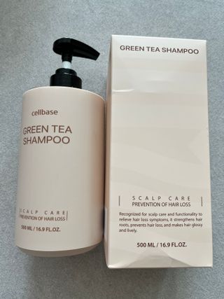 프리마인 더이상 뻣뻣하고 효과없는 탈모샴푸는 NO. 근본부터 케어하는 셀베이스 그린티샴푸(500ml) — 5점을 준 리뷰어가 2023년 3월 올린 사용 사진