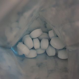 입 냄새 완화에 도움을 주는 에티켓 캔디 앳캔디 스트롱민트 — 5점을 준 리뷰어가 2021년 2월 올린 사용 사진