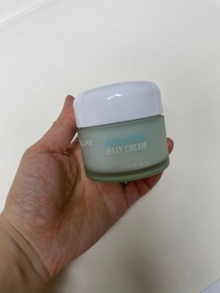 김정문알로에 큐어 큐어 알로에 리프레쉬 젤리 세럼, 큐어 알로에 하이드로 젤리 크림 — 5점을 준 리뷰어가 2021년 3월 올린 사용 사진