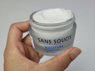 산수시 아쿠아 베네핏 24h 수부지 물광 속건조 수분크림 50ml — 5점을 준 리뷰어가 2021년 7월 올린 사용 사진