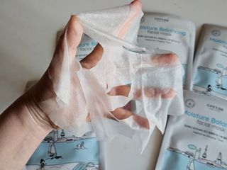 세뚜아(Cettua) [세뚜아] 모이스처 밸런싱 페이셜 마스크 Cettua Moisture Balancing Facial Mask 5매 — 5점을 준 리뷰어가 2024년 3월 올린 사용 사진
