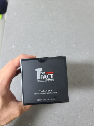The Fact 더팩트 에스에프엔 브라이트닝 안티 링클 크림 50ml — 5점을 준 리뷰어가 2022년 5월 올린 사용 사진